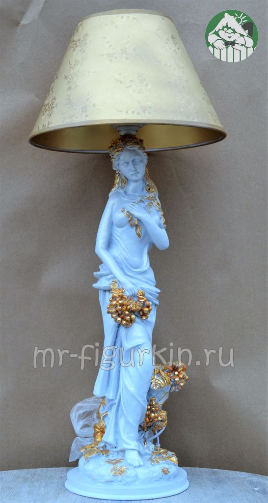 Светильник "Девушка с виноградом" 67х17х17 см белое золото