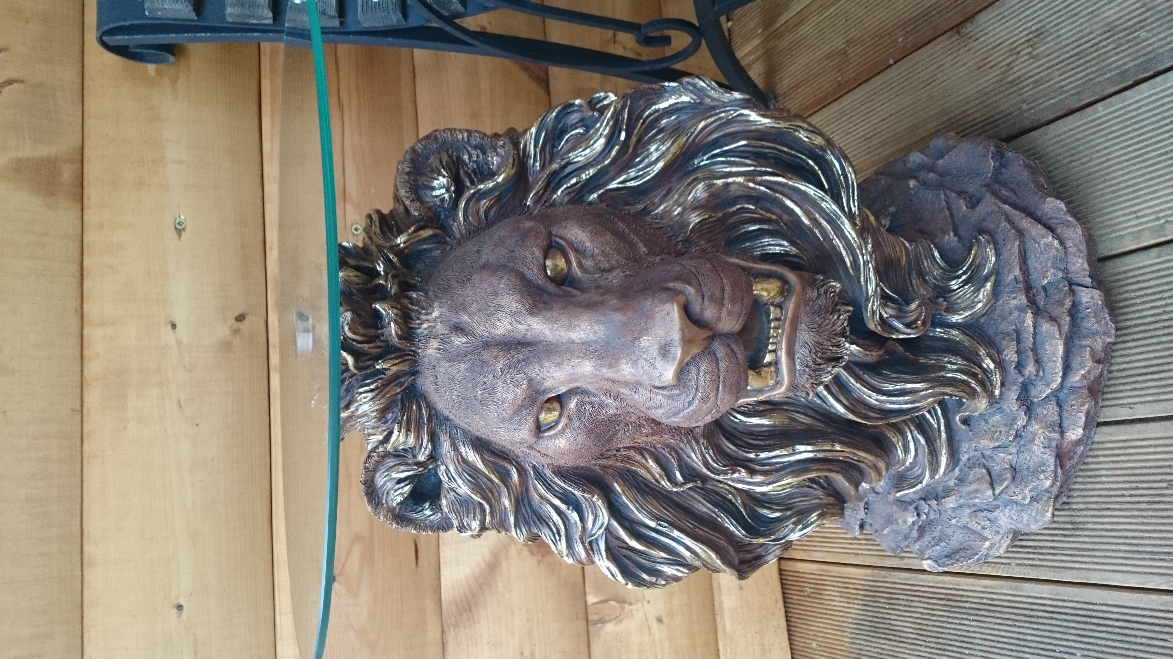 Стол интерьерный Голова льва H-70 см, D-50 см