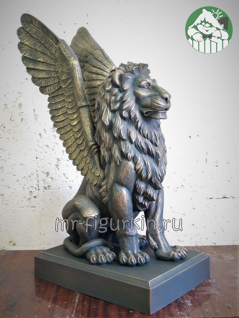 Декоративная авторская фигура Лев с крыльями H-115 см