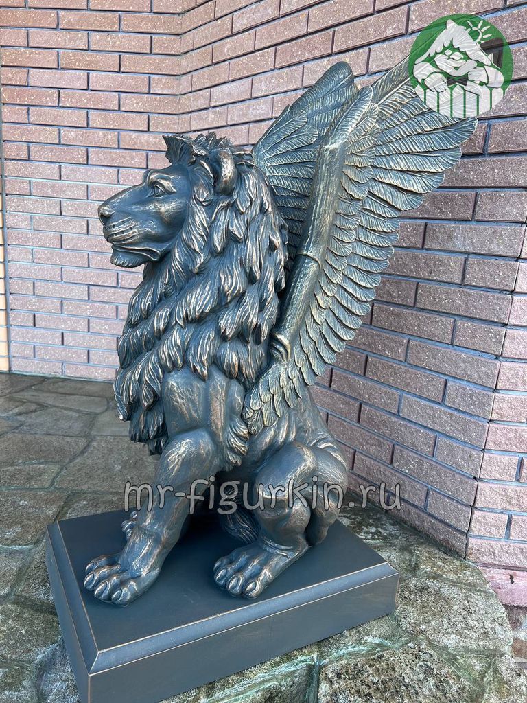 Декоративная авторская фигура Лев с крыльями H-115 см